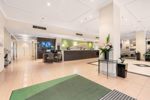 Holiday Inn Darling Harbour - Tourism TAS 4