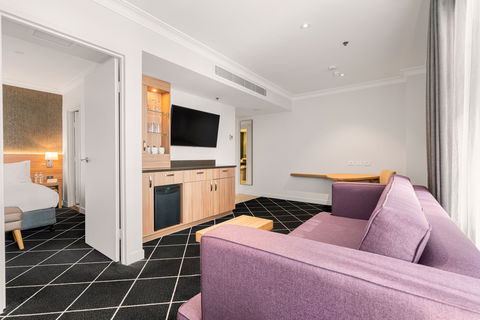 Holiday Inn Darling Harbour - Tourism TAS 13