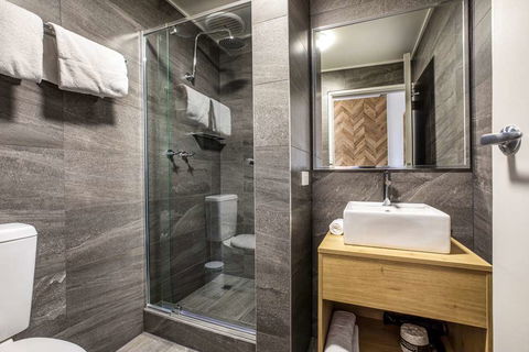 Nightcap At Sylvania Hotel - Tourism TAS 2