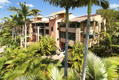 Bermuda Villas - Hobart Tourism 0