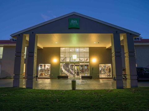 Ibis Styles Canberra - Hobart Tourism 0