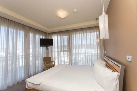 Peppers Seaport Hotel - Hobart Tourism 1
