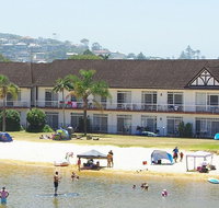 The Clan Lakeside Lodge