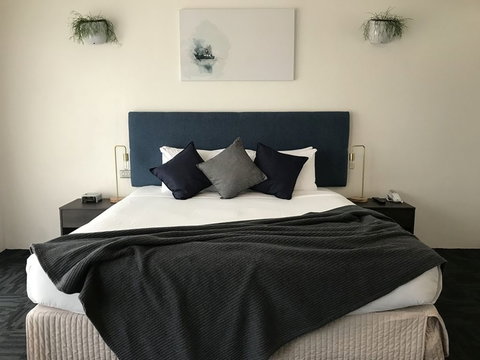 The Clan Lakeside Lodge - Tourism TAS 1