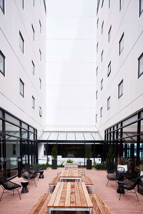 Essence Hotel Carlton - Tourism TAS 0