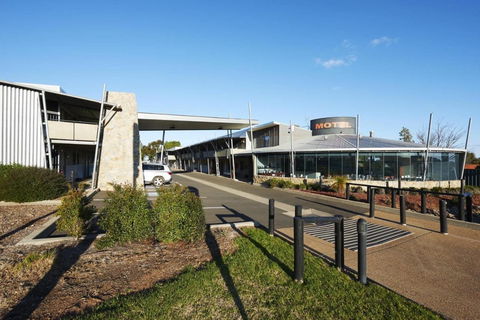 Station Motel - Hobart Tourism 0