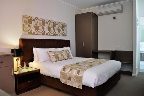 Quality Suites Fremantle - Tourism TAS 1