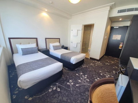 Burke & Wills Hotel - Hobart Tourism 1
