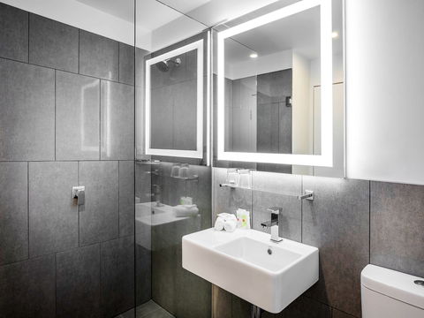 Ibis Styles Brisbane Elizabeth Street - Tourism TAS 5