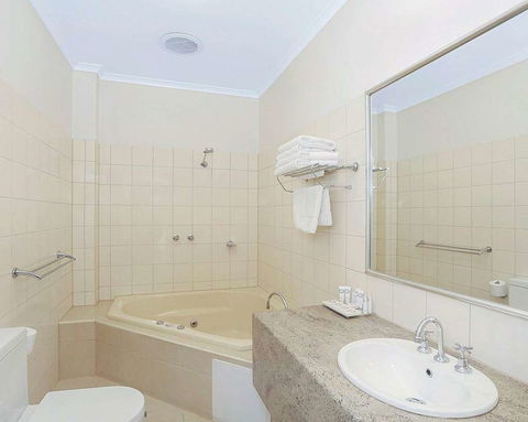 Quality Inn & Suites Menzies - Hobart Tourism 6