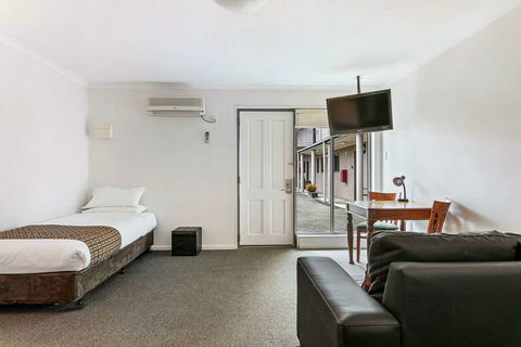 Quality Inn & Suites Menzies - Hobart Tourism 14