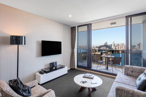 Meriton Serviced Apartments North Sydney - Hobart Tourism 14