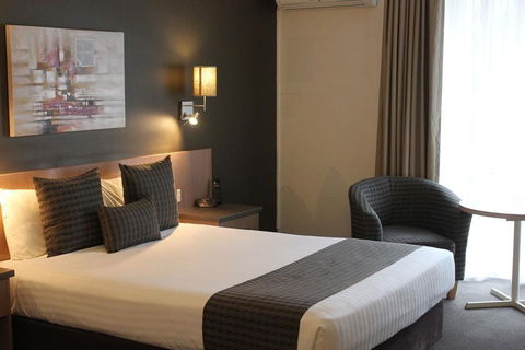 Swan Hill Resort - Hobart Tourism 3