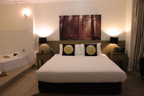 Swan Hill Resort - Hobart Tourism 6