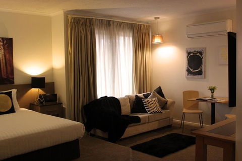 Swan Hill Resort - Hobart Tourism 7