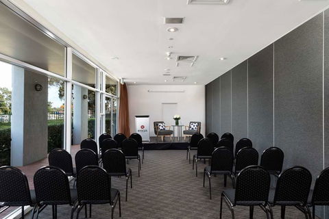 Rydges Bankstown - Tourism TAS 7