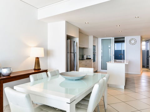 Grand Mercure Apartments Bargara - Hobart Tourism 3