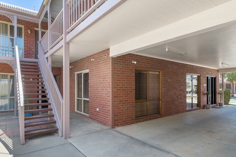 Burke & Wills Motor Inn - Hobart Tourism 3