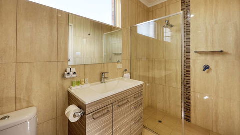 Quality Inn Swan Hill - Hobart Tourism 13