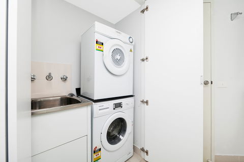 Astra Apartments The Griffin - Hobart Tourism 13