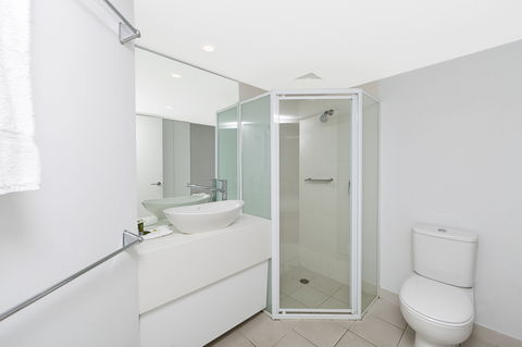 Astra Apartments The Griffin - Hobart Tourism 5
