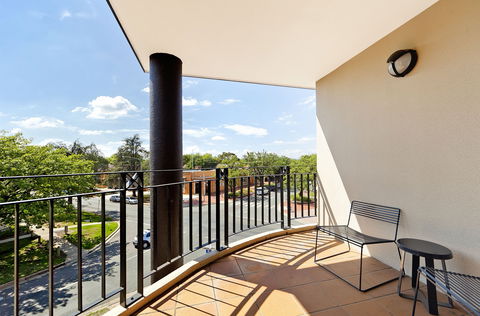 Astra Apartments The Griffin - Hobart Tourism 9