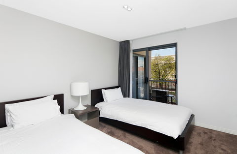 Astra Apartments The Griffin - Hobart Tourism 12