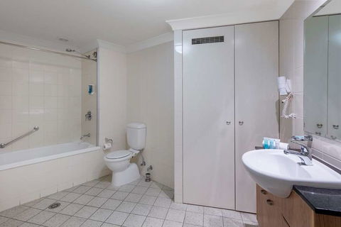 Nesuto Canberra Apartment Hotel - Hobart Tourism 5
