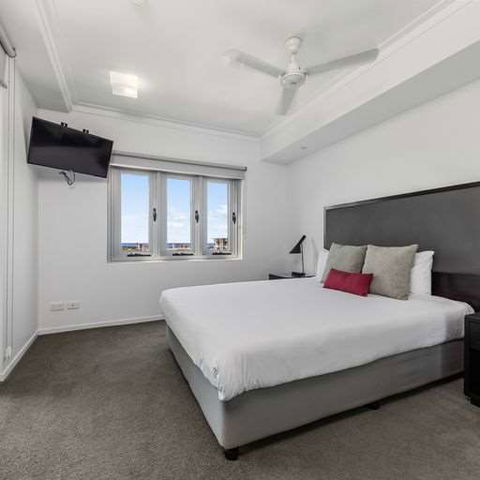H On Mitchell Apartment Hotel - Tourism TAS 3