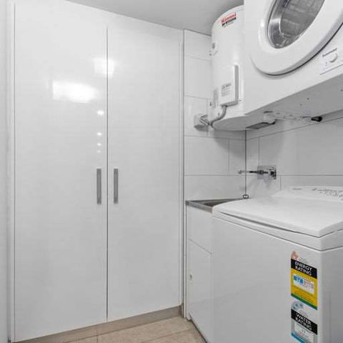 H On Mitchell Apartment Hotel - Tourism TAS 13