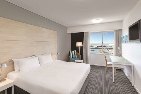 Vibe Hotel Darwin Waterfront - Hobart Tourism 10