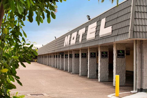 Dalrymple Motel - Hobart Tourism 0