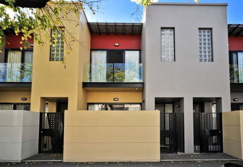 RNR Apartments, Adelaide - Tourism TAS 0