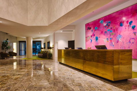 Eatons Hill Hotel - Tourism TAS 1