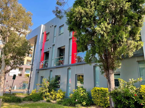 Best Western Plus Camperdown Suites - Hobart Tourism 1