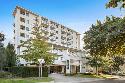 Adina Serviced Apts Canberra Dickson - Tourism TAS 2