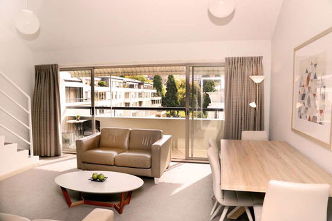 Salamanca Inn - Hobart Tourism 1