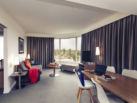 Mercure Hotel Parramatta - Hobart Tourism 4
