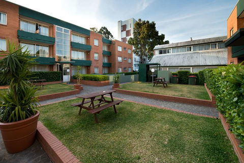 APX Apartments Parramatta - Hobart Tourism 3