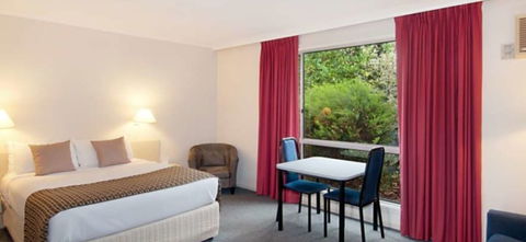 Hotel Ringwood Lake - Hobart Tourism 0