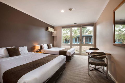 Burvale Hotel - Hobart Tourism 6