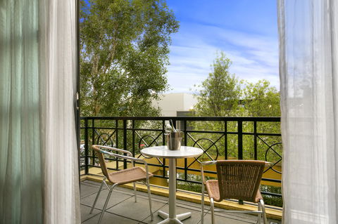 Quest Narre Warren - Tourism TAS 9