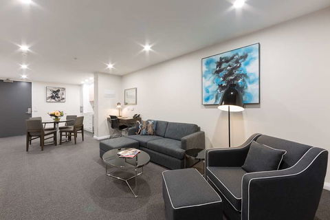 Avenue Hotel Canberra - Hobart Tourism 5