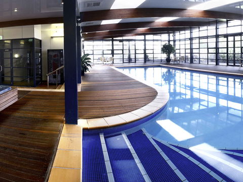 Novotel Canberra - Hobart Tourism 13
