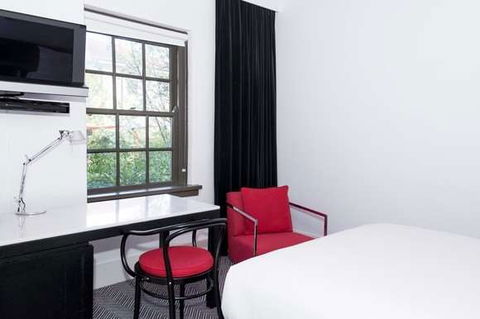 Peppers Gallery Hotel, Canberra - Hobart Tourism 3