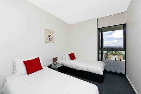 Astra Canberra Manhattan - Hobart Tourism 9