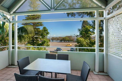 Broadwater Resort Apartments - Hobart Tourism 3
