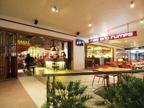 Oaks Grand Gladstone - Hobart Tourism 3