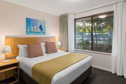 Club Wyndham Seven Mile Beach-Trademark - Hobart Tourism 2