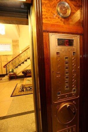 ULTIQA Rothbury Hotel - Tourism TAS 1